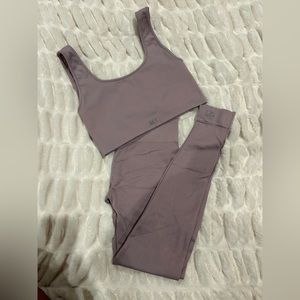Blush Set active set